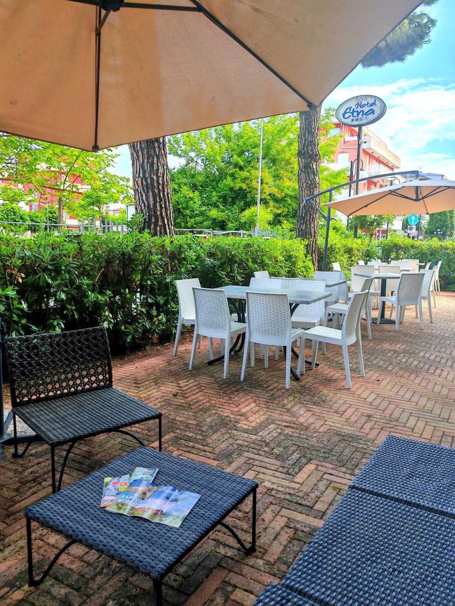 Hotel Etna - Nuova Gestione Romagnola All-Inclusive Spiaggia Parcheggio Риччоне Екстер'єр фото